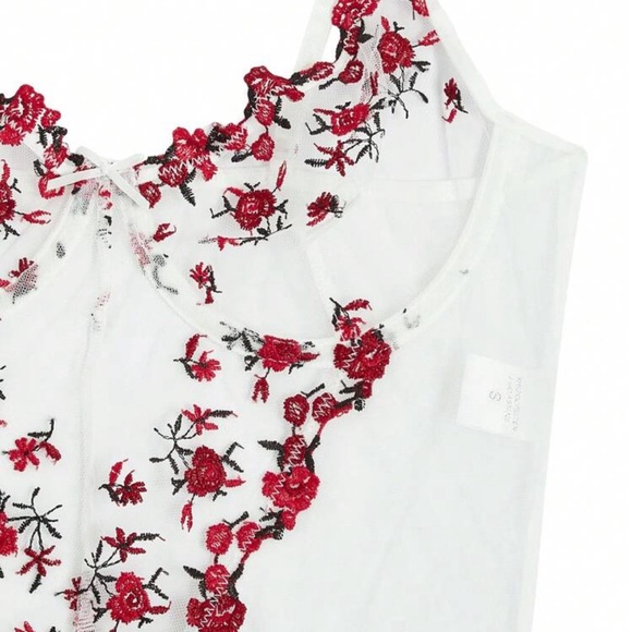 Rose Trail by SilkRose Lingerie - Picture 9 of 10